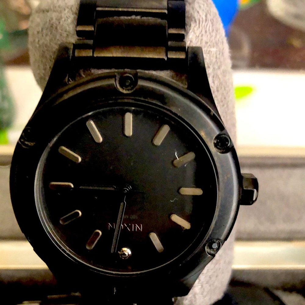 Nixon watch